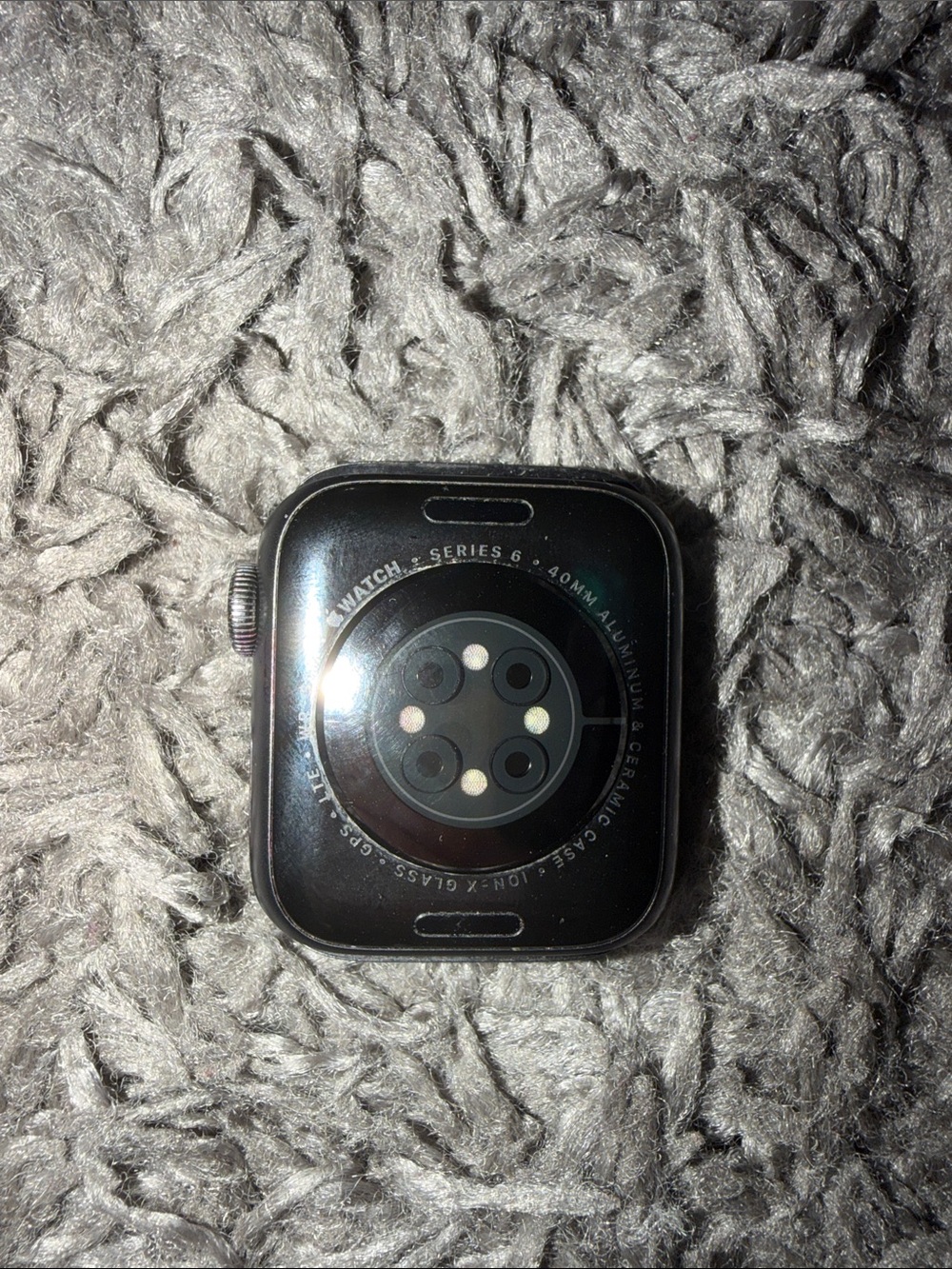 Apple Watch Series 6 Aluminum 40mm in Black